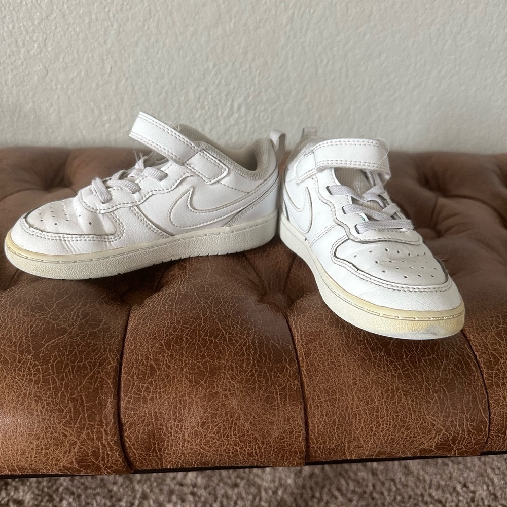 White kids Nike AF1